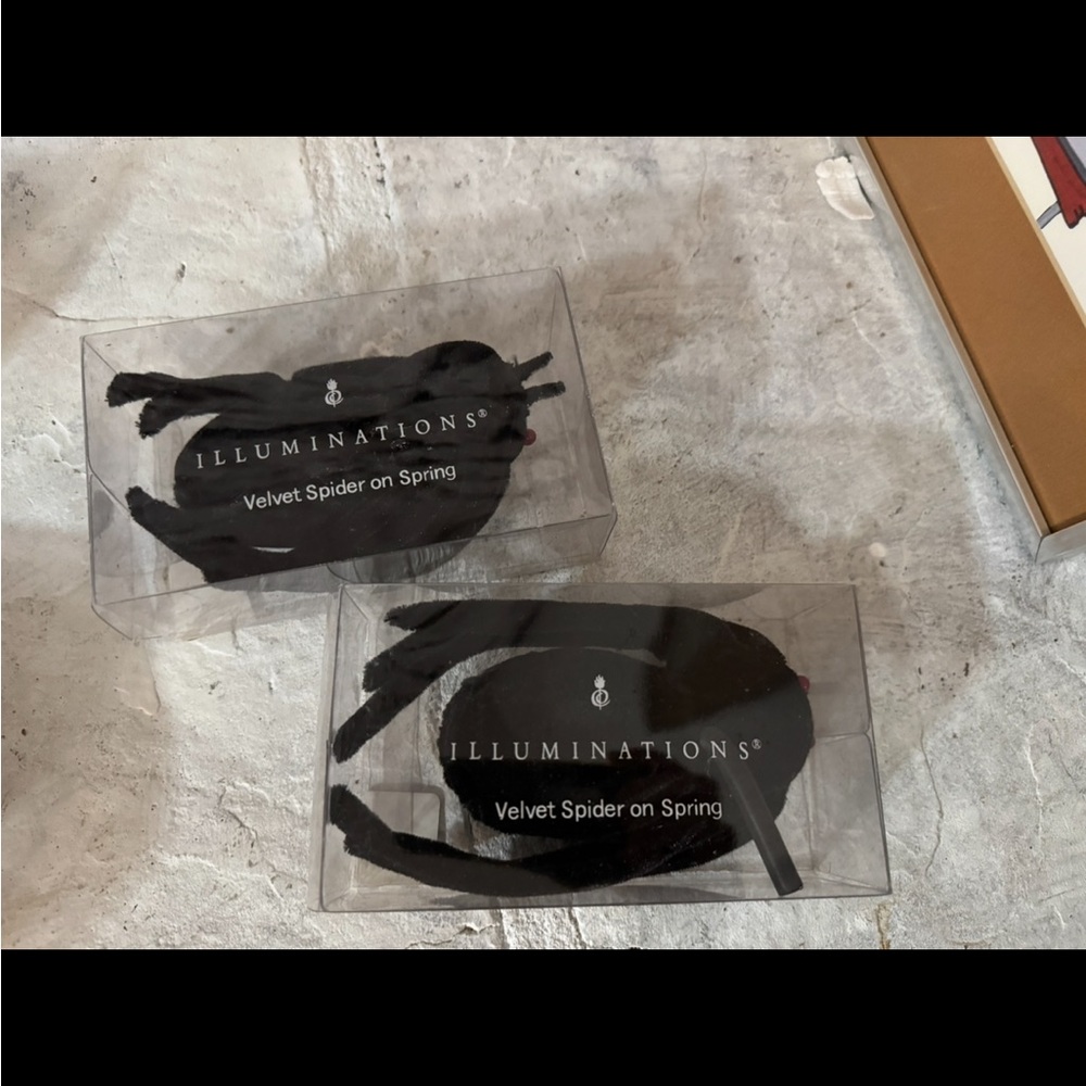*UnOpened* Set of 2 Illuminations Black Velvet Spider on Spring - Picture 2 of 2